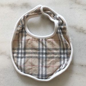 Burberry bib. 6m